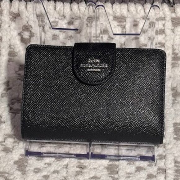 COACH Cross Grain Leather Medium Corner Zip Wallet Such Amazing Condition! EUC - Picture 1 of 16